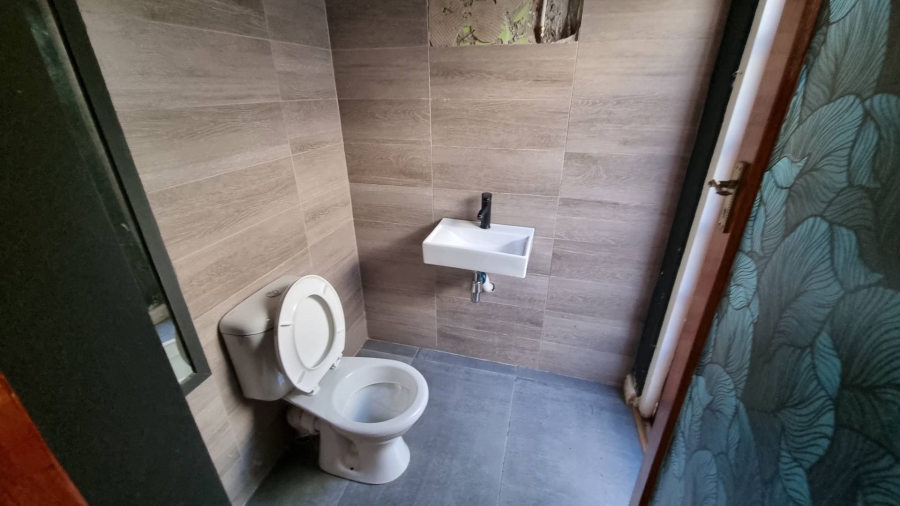 To Let commercial Property for Rent in Woodstock Western Cape